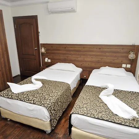 Hotel Paperon Butik 3*